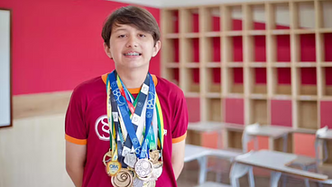 Garoto de 12 anos é aprovado em matemática na UERJ