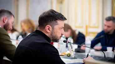 Zelensky nega eleições na Ucrânia em 24 de fevereiro