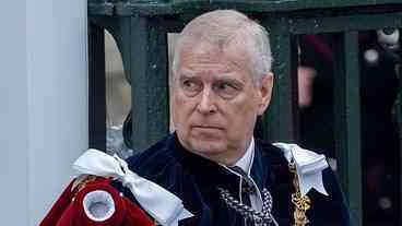 Governo do Reino Unido avalia excluir Andrew da sucessão