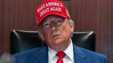 Apoio a Vacinas e Rejeição a Trump nos EUA