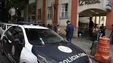 Polícia detém terceiro suspeito de estupro coletivo