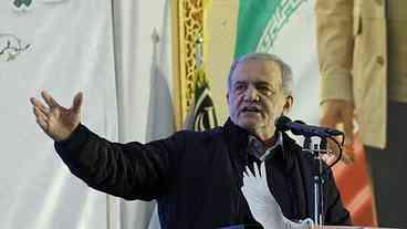 Irã pede desculpas e sinaliza trégua a vizinhos