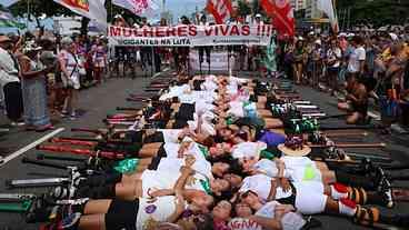 Protesto em Copacabana contra o Feminicídio