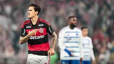 Flamengo vence Cruzeiro e assume 4ª posição no Brasileiro