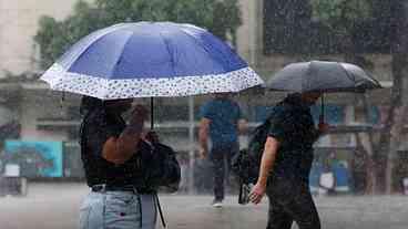 Semana inicia com risco de chuvas intensas em 17 Estados