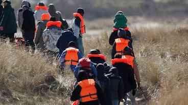 Parlamento aprova novas regras de deportação na UE