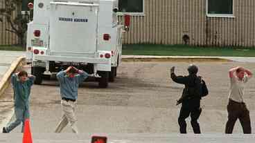 Itália prende jovem por plano de ataque a escola