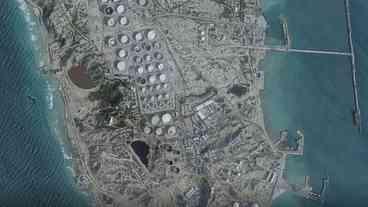 Irã atinge petroleiro próximo a Dubai e amplia tensão com EUA