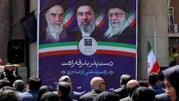 Teerã Responde a Ameaças dos EUA com Novos Ataques