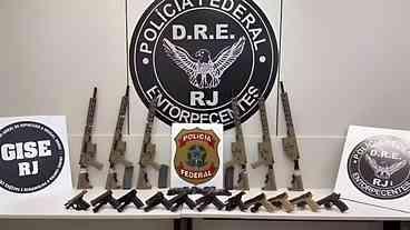 Polícia prende casal com arsenal na Dutra