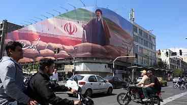 Mídia relata que Ali Khamenei está com rosto desfigurado