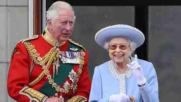 Charles III homenageia Elizabeth II em seu centenário