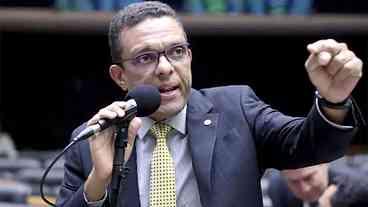 Otoni de Paula critica família Bolsonaro no Rio