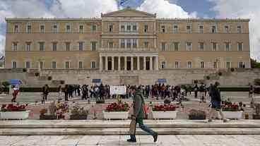 Cinco feridos em tiroteios em Atenas por homem de 89 anos