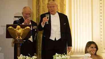 Charles III Ironiza Trump em Jantar na Casa Branca