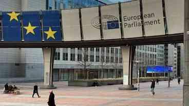 Parlamento da UE Propõe Criminalizar Assédio Online