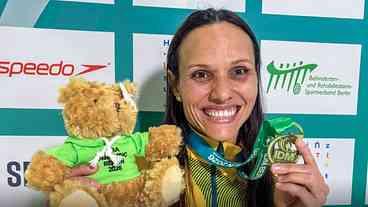Carol Santiago conquista ouro em Berlim