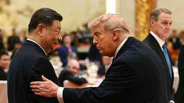 Xi Jinping alerta sobre Taiwan e relações EUA-China