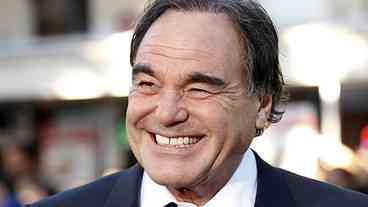 Oliver Stone nega ligações com Daniel Vorcaro