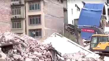 Tremor de 5,2 no Sul da China: Dois Mortos