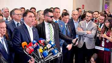 Declínio de Flávio Bolsonaro nas Pesquisas