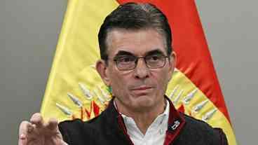 Presidente da Bolívia reduz próprio salário em meio a protestos