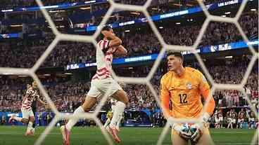 EUA goleiam Paraguai na estreia da Copa de 2026
