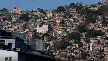 Obras Emergenciais na Rocinha Após Deslizamento