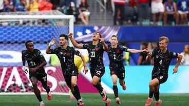 Canadá elimina África do Sul com gol nos minutos finais