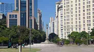 Sol predomina no Rio e temperatura pode chegar a 32°C
