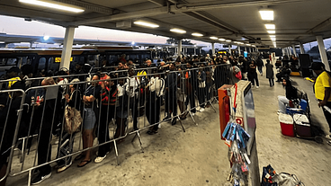 Greve dos rodoviários entra no segundo dia com longas filas