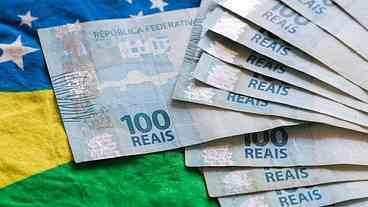 Dívida pública sobe mais do que economistas previam,...