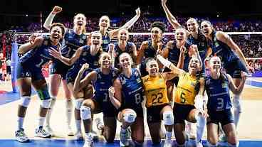 Brasil vence Japão e se aproxima da fase final da VNL...