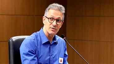 Zema se afasta ainda mais de Bolsonaro e faz elogios a...