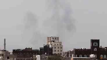 Houthis acusam Arábia Saudita de atacar aeroporto em Sanaa