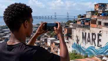 Moradores da Maré ganham incentivo para criar filmes pelo...