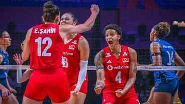 Brasil fica com a prata na VNL após derrota para a Turquia