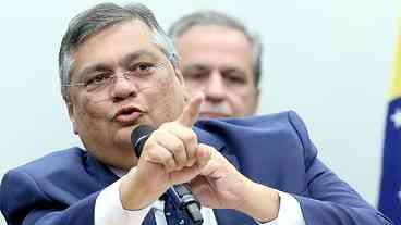 Dino avisa que parlamentares serão penalizados por desvio...