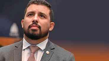 Deputado do PSOL, Yuri Moura é alvo de pedido de punição por filiados