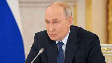 Putin mobiliza governo para reconstruir depósitos atacados pela Ucrânia