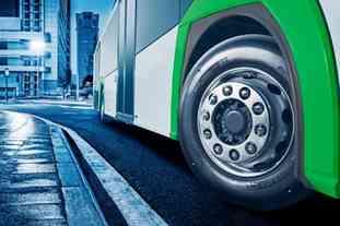 Eletrificação dos ônibus muda demanda por pneus