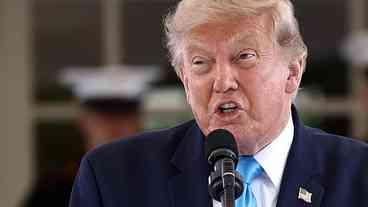 Trump atinge menor aprovação em nova pesquisa