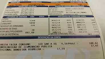 Economia brasileira registra deflação, puxada pela conta de luz