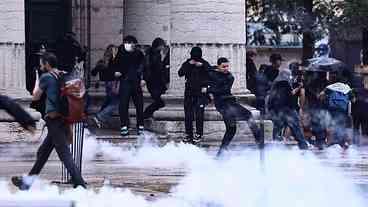 Mobilização estudantil cresce e bloqueia universidades na França