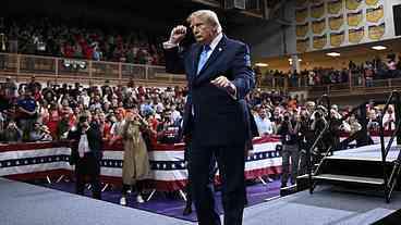 Trump elogia eleições brasileiras, mas evita comentar resultado