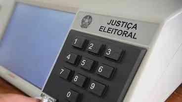 Candidatos tentam resgatar votos entre os ausentes do primeiro turno