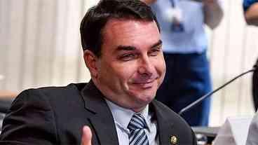 Flávio Bolsonaro atrai ‘influencers’ com criptomoedas, denuncia FSP