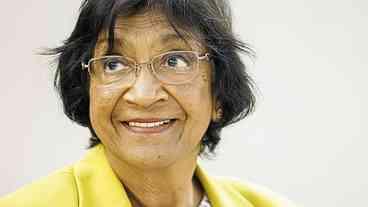 Nobel da Paz reconhece atuação da jurista Navi Pillay
