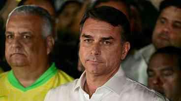 Dino ordena investigação sobre interferência estrangeira...