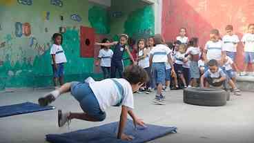 Escolas públicas têm prazo para regularizar pendências...